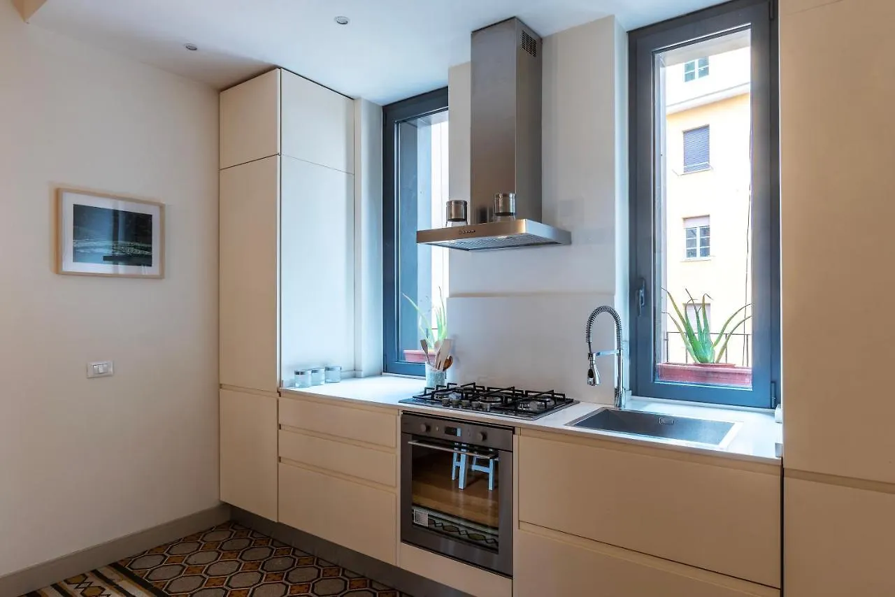 Bright & Roomy Apartment X6 - Trastevere District Rome