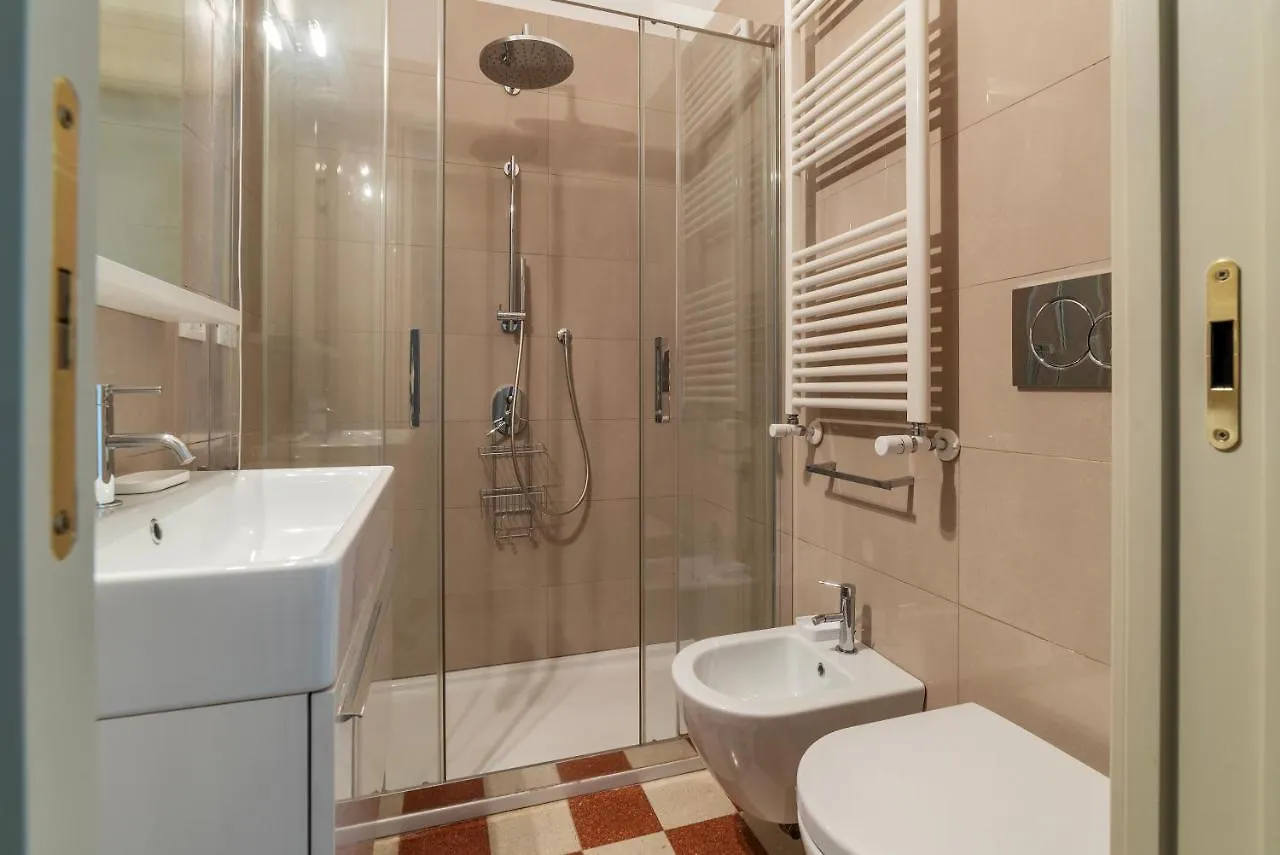 Bright & Roomy Apartment X6 - Trastevere District Rome Italy